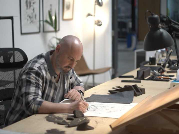 Muhannad Shono in his studio. Credit: Bala Ochangco / Seeing Things